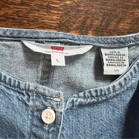 Levi’s Denim Mini Dress Size Large Button Front Tiered Sleeveless Blue - Picture 13 of 13